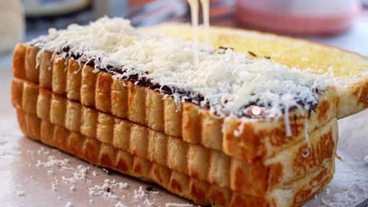 Roti Bakar Aas: Kenikmatan Hangat di Setiap Gigitan di Cilacap
